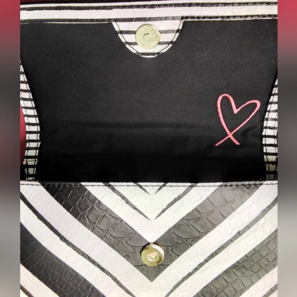 Victoria's Secret crossbody / clutch - Picture 8 of 9